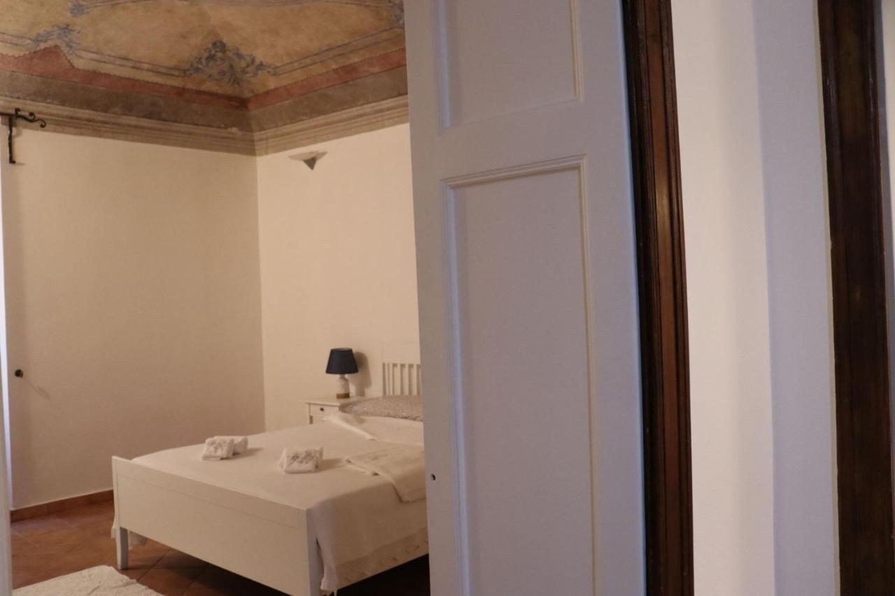 Carlo Alberto Apartment, Alghero Old Town, Near The Beach Bagian luar foto