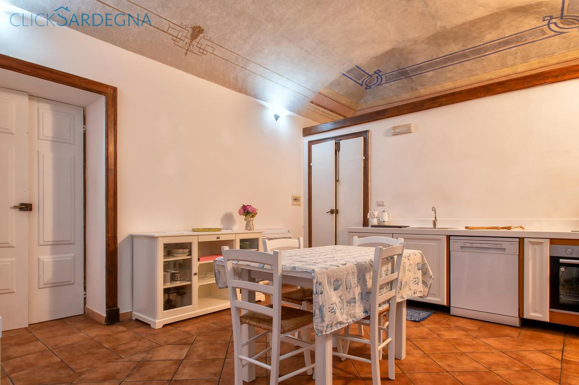 Carlo Alberto Apartment, Alghero Old Town, Near The Beach Bagian luar foto