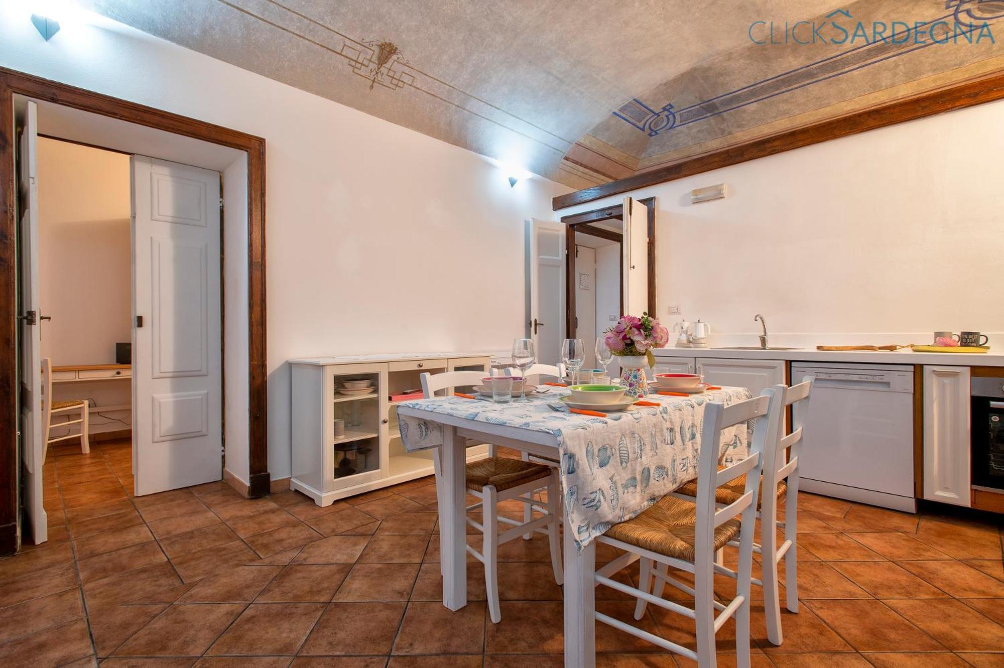 Carlo Alberto Apartment, Alghero Old Town, Near The Beach Bagian luar foto