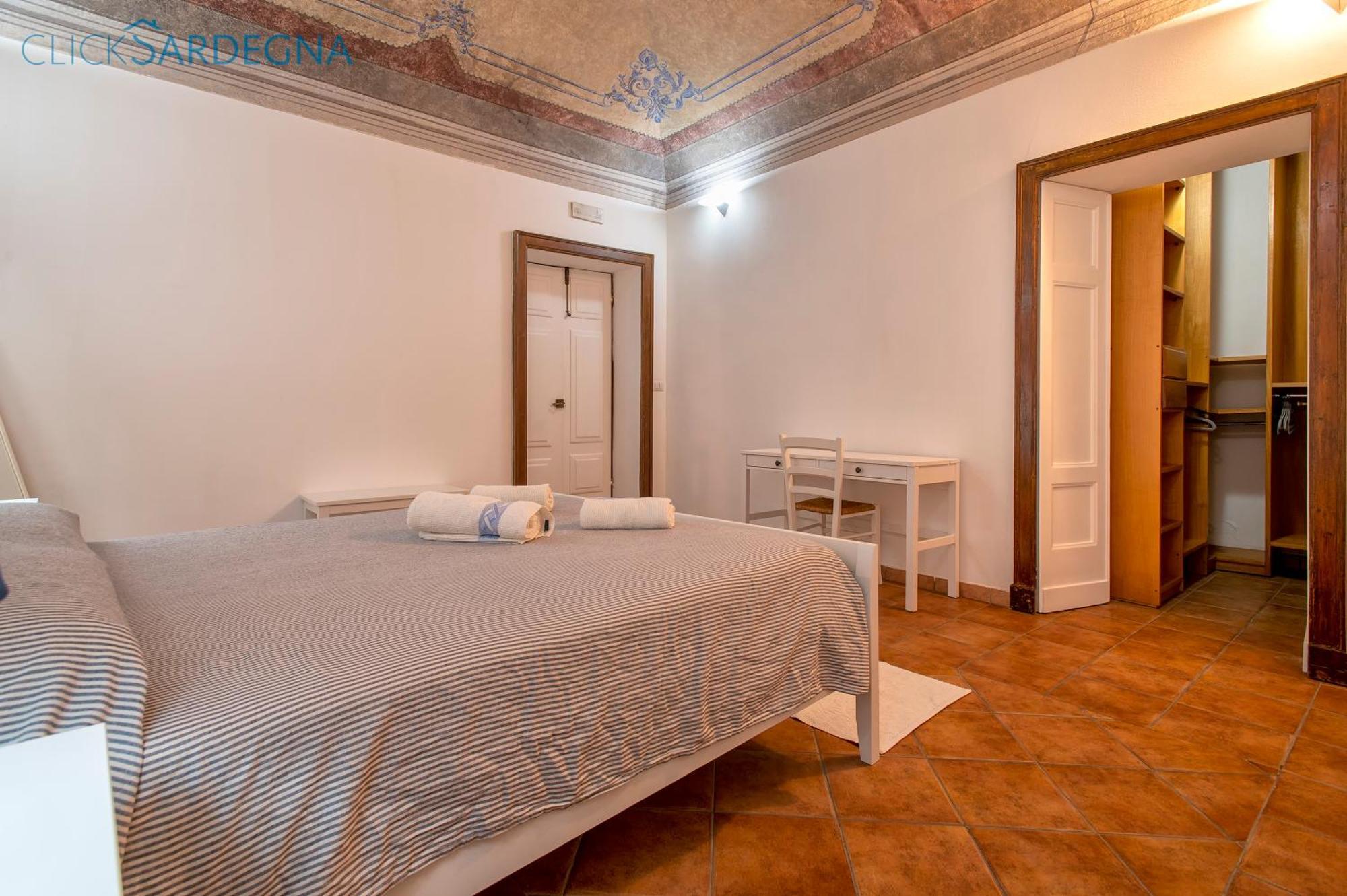 Carlo Alberto Apartment, Alghero Old Town, Near The Beach Bagian luar foto